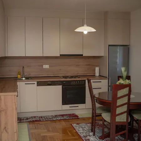 Appartement Emel *